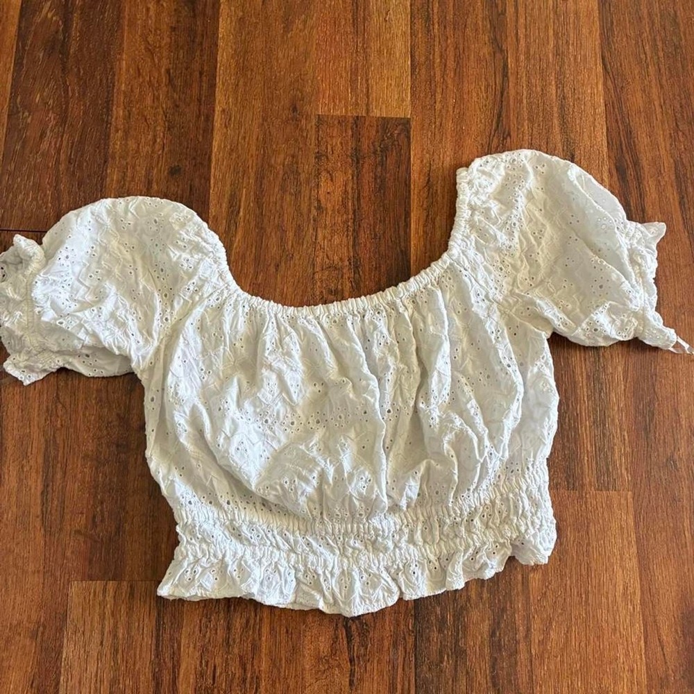 American Eagle White Eyelet Crop Top Smocked Off Shoulder Puff Sleeve XS